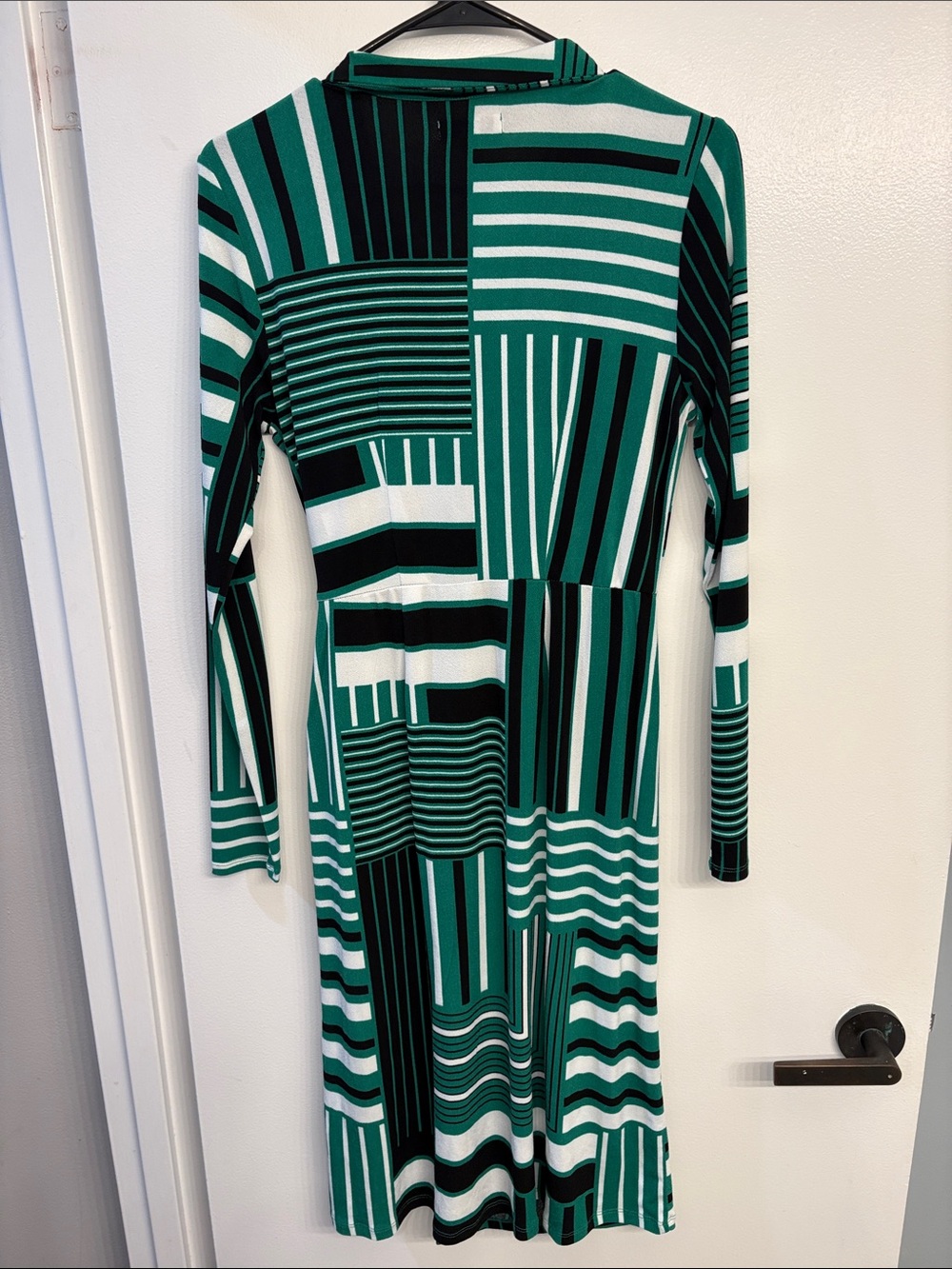 Nine West Emerald Green Black and White Geometric Wrap Dress - Picture 3 of 4